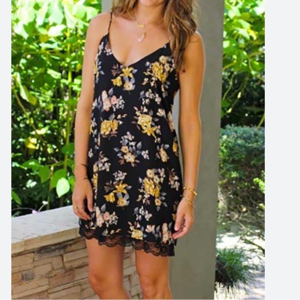 Forever 21 Black Floral Slip Dress with built in peek a boo Lace slip size small